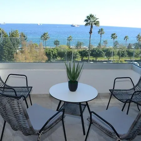 Golden Seaview * Limassol
