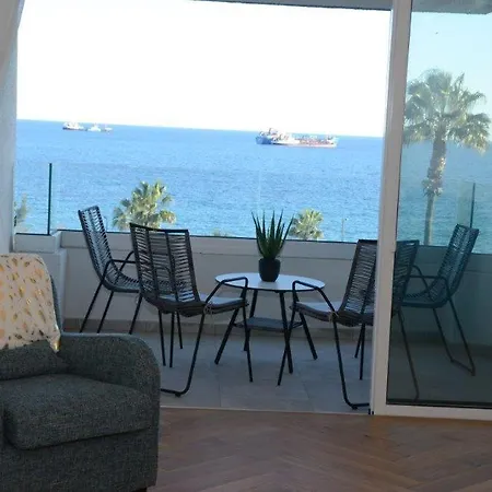 Golden Seaview *